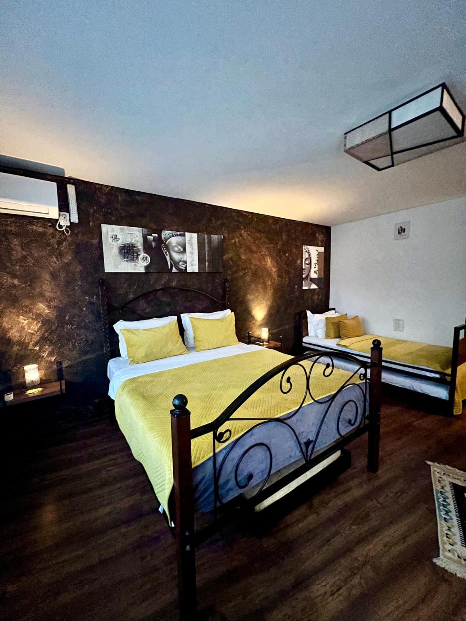 Hotel Fjorr Призрен Экстерьер фото