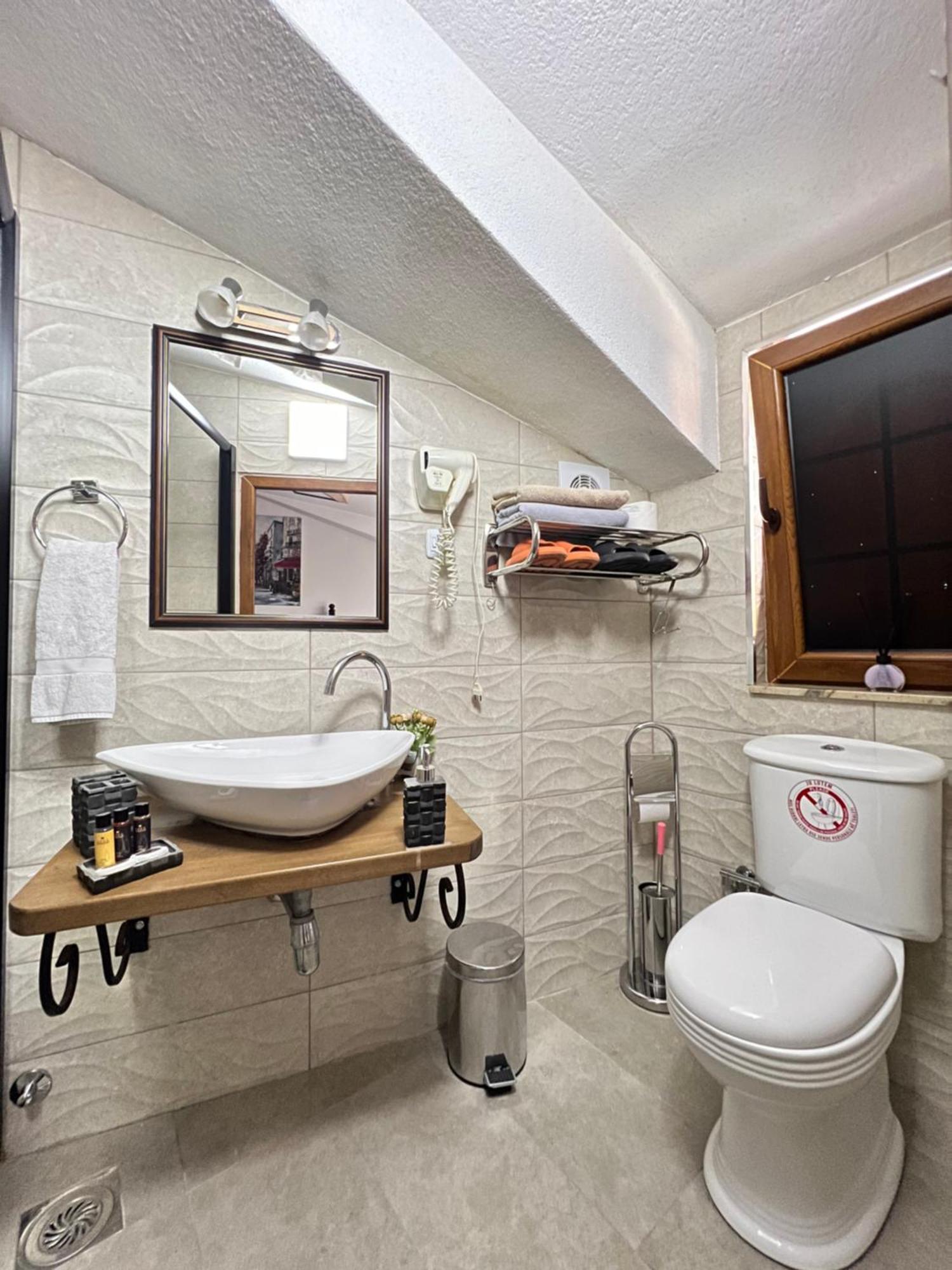 Hotel Fjorr Призрен Экстерьер фото