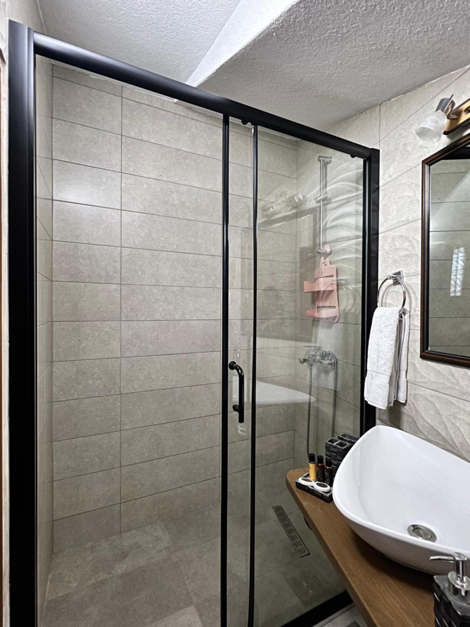 Hotel Fjorr Призрен Экстерьер фото